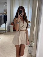 Eleganter ärmelloser Damen-Jumpsuit mit Gürtel – ideal für den Sommer